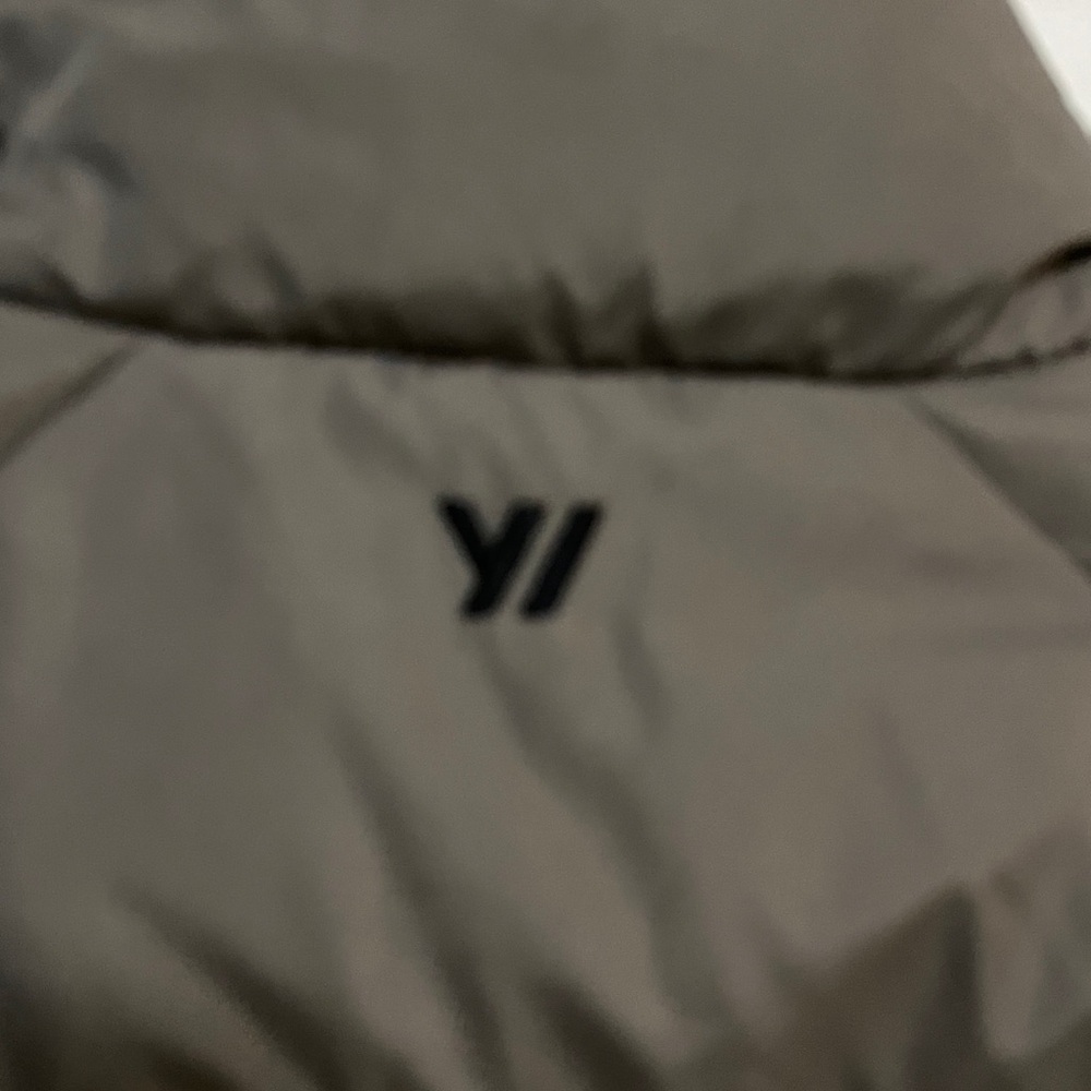 James Perse Yosemite Down Puffer Jacket size 1
EUC beautiful taupe color - Picture 6 of 10